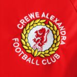 Domowa Koszulka piłkarska klubu Crewe Alexandra z sezonu 2014-15 w kolorze czerwonym marki Carbrini.