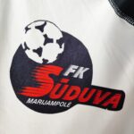 Domowa koszulka piłkarska FK Sūduva Marijampolė z sezonu 2006 w kolorze białym firmy Tuta.