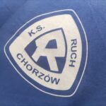 Treningowa koszulka piłkarska Ruch Chorzów z sezonu 1998-99 w kolorze niebieskim marki Reebok.