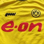 Domowa koszulka Borussia Dortmund z sezonu 2003-04 w kolorze żółtym marki goool.de