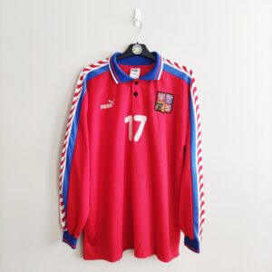 Koszulka domowa Czechy match issue z sezonu 1996-97 w kolorze czerwonym marki Puma.
