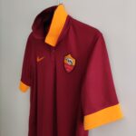 Domowa koszulka AS Roma 2014-15 w kolorze burgundowym marki Nike.