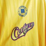 Wyjazdowa koszulka Gateshead FC (#3) match issue z sezonu 1996-97 w kolorze żółtym marki Metro Sports