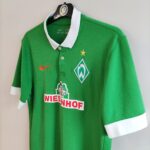 Domowa koszulka Werder Brema z sezonu 2014-15 w kolorze zielonym marki Nike.