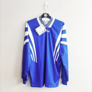Koszulka piłkarska Adidas 1996 santiago template Finland style w kolorze niebiesko-białym.